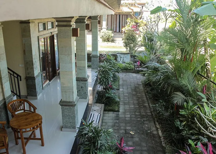 Laksmi Homestay *